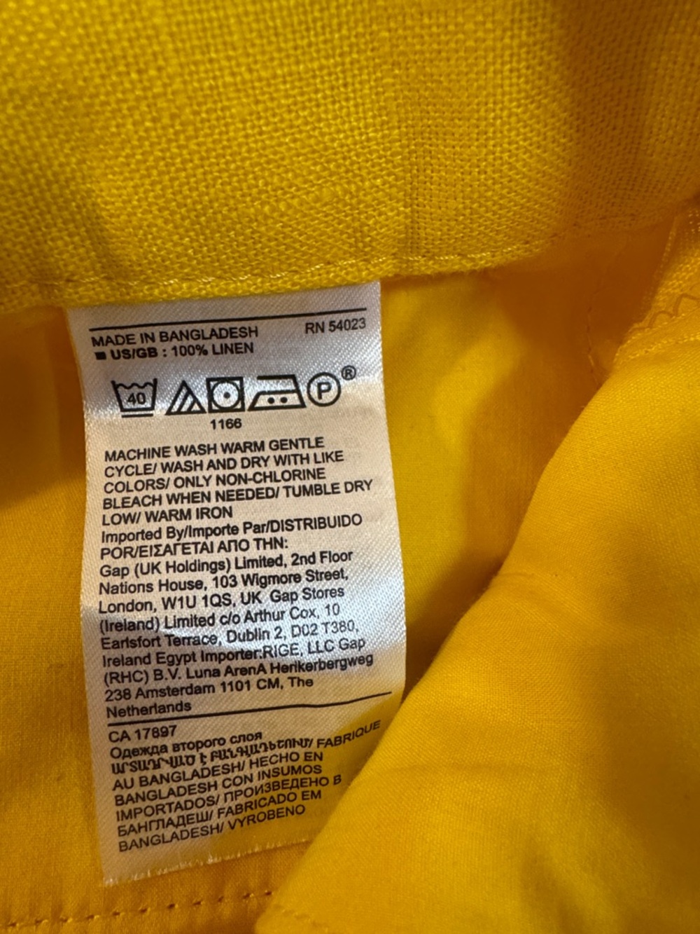 Banana Republic, tailored yellow linen shorts, womens 0.  A summer classic - Picture 9 of 12